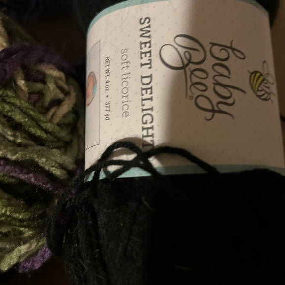 Assorted Yarn Bundle - Picture 5 of 5